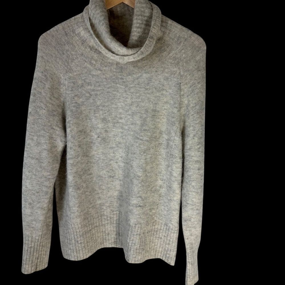 Aritzia The Group/Babaton Plutarch Acrylic/Wool/Alpaca‎ Turtleneck Sweater Sz M